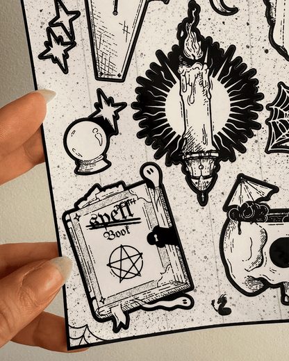 Planche stickers - A cursed night